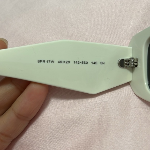 Prada Symbole sunglasses in white - Picture 5 of 16